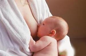 母乳喂养不会致乳房下垂产后哺乳会使女性乳房更丰满