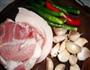 肉沫酸豆角拌饭的做法图解1