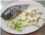 黑头鱼炖豆腐的做法图解1