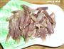 荷兰豆炒腊肠的做法图解3