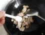 西兰花炒肉的做法图解7