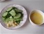 黄瓜炒鸡蛋的做法图解1