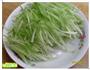 芹菜丝炒肉的做法图解1