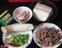 五花肉鲜虾豆腐煲的做法图解1