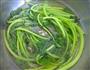 茼蒿拌豆干的做法图解3