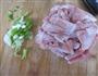 榨菜炒肉丝的做法图解2