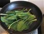 凉拌菠菜粉丝的做法图解2