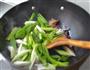 蒜苗炒腊肉的做法图解6