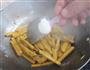 土豆炒月牙骨的做法图解6