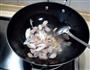 五花肉焖芽豆的做法图解3