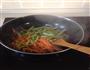肉炒芹菜杏鲍菇的做法图解6