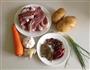 土豆烧牛肉的做法图解1