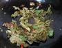 酸菜肉丝面的做法图解3