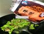 草菇炒五花肉青椒的做法图解9
