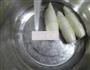 黑木耳茭白煮猪蹄的做法图解2