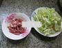 咸肉炒圆白菜的做法图解1