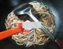 猪肉笋干菜汤面的做法图解5