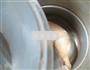 青菜蘑菇鸡腿汤的做法图解2