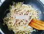 绿豆芽炒肉的做法图解10