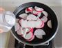 红萝卜炒鸭脯肉的做法图解3