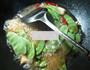 五花肉金针菇炖扁豆的做法图解10