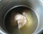 平菇青菜鸡腿汤的做法图解5