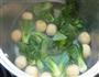 青菜鱼蛋粉的做法图解3