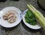五花肉荷兰豆炒雷笋的做法图解1