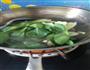 油菜炒香菇的做法图解3