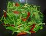 蒜台炒蚕豆的做法图解5