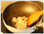 培根炒蚕豆的做法图解5