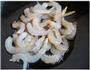 玉米豌豆炒虾仁的做法图解1