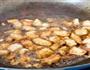 白菜鲜菇肉片的做法图解4