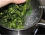 鸡杂猪油炒芥兰的做法图解2