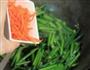 瘦肉炒韭菜花的做法图解7