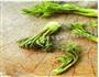 刺老芽炒鸡蛋的做法图解1