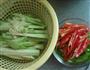 茄子炒肉丝的做法图解1