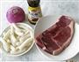 黑椒年糕牛肉粒的做法图解1