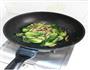 蟹味菇炒小油菜的做法图解6