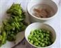毛豆腊肉炒豆干的做法图解1