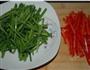 韭菜花炒肉丝的做法图解1