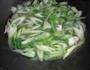 西芹炒焼肉的做法图解1