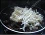 酸辣削骨肉炒三菇的做法图解4
