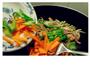 青豆青椒红萝卜炒牛肉丝的做法图解7