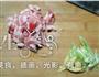 酸菜炖粉条的做法图解3