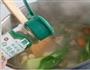 蘑菇鸡腿鲜汤的做法图解10