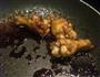 猪肉肠+蒜蓉西兰花+红烧鸡翅的做法图解6