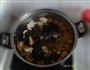 豆腐肉圆猴头菇花菜木耳汤的做法图解3