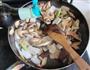 青蒜肉丝炒年糕的做法图解9