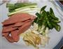 滇味薄荷炒牛肉的做法图解1